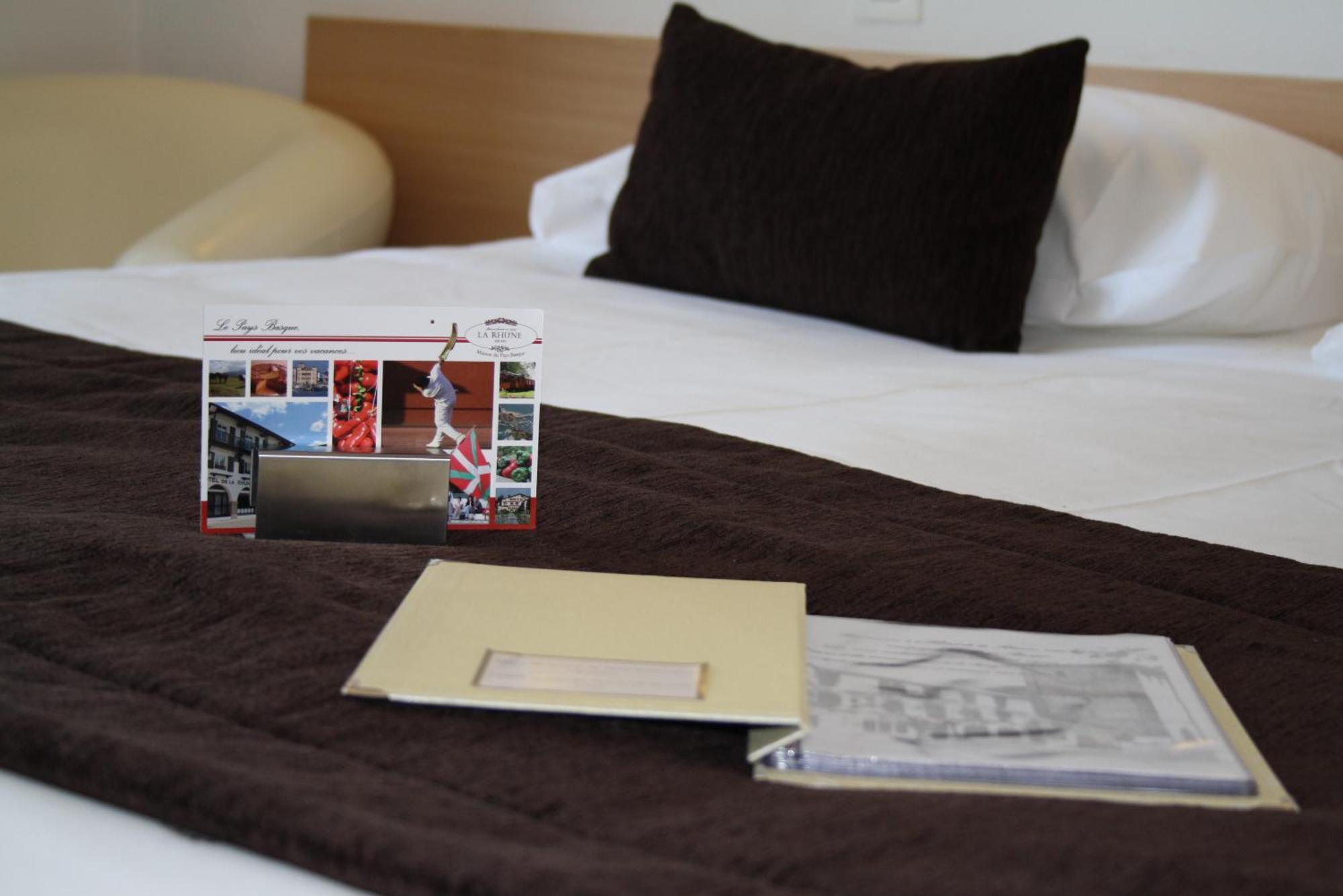 Hotel De La Rhune آسكا الغرفة الصورة